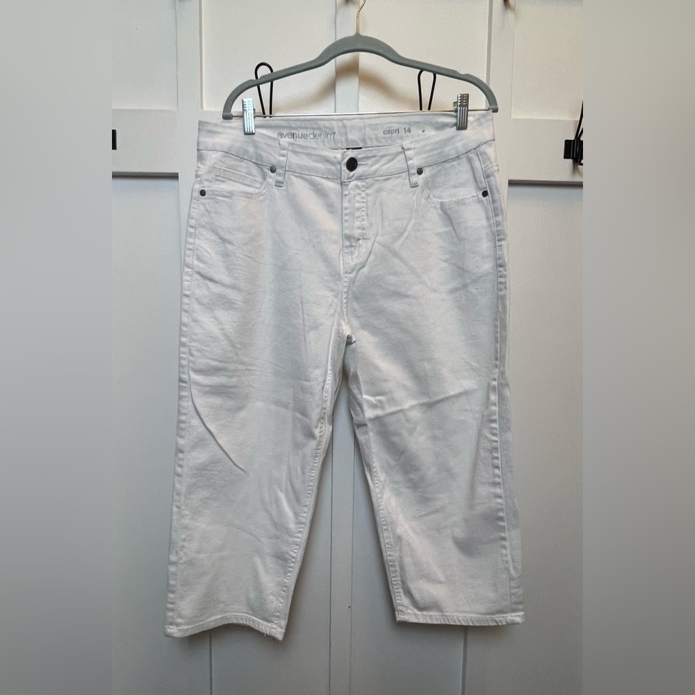 Avenue Denim Capri Size 14 White Cropped Jean Pants Plus Summer Coastal Nautical